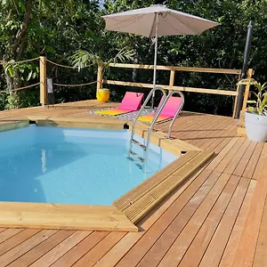  Hébergement de vacances Les Vanniers: Papaye - Karité